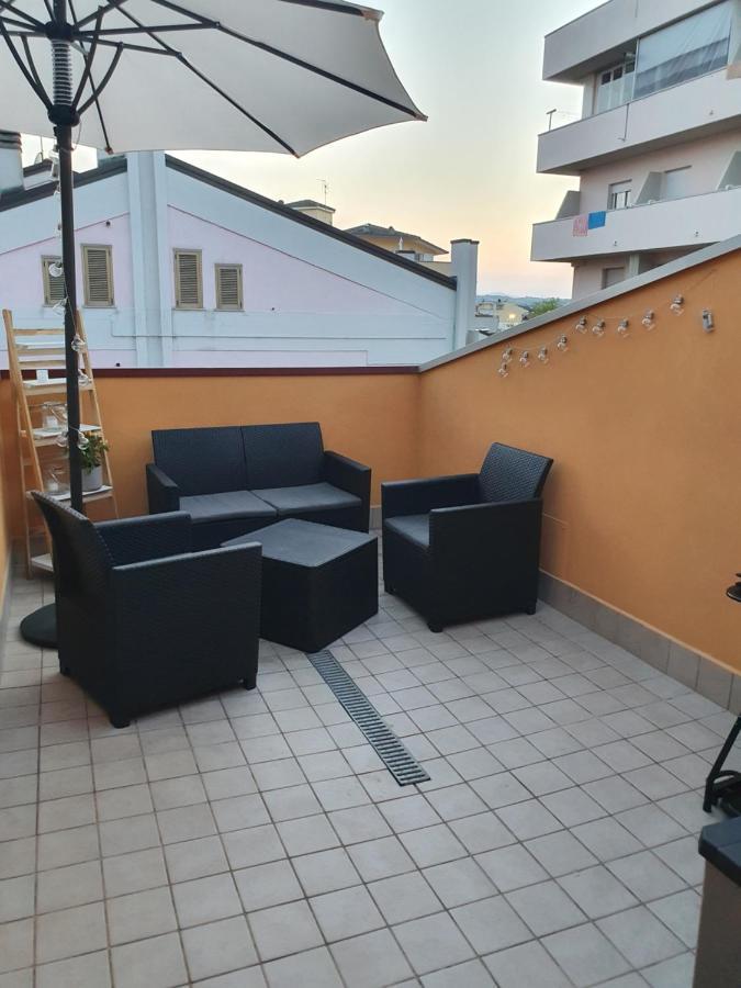 Bella Alba Apartment On The Beach Алба Адриатика Екстериор снимка