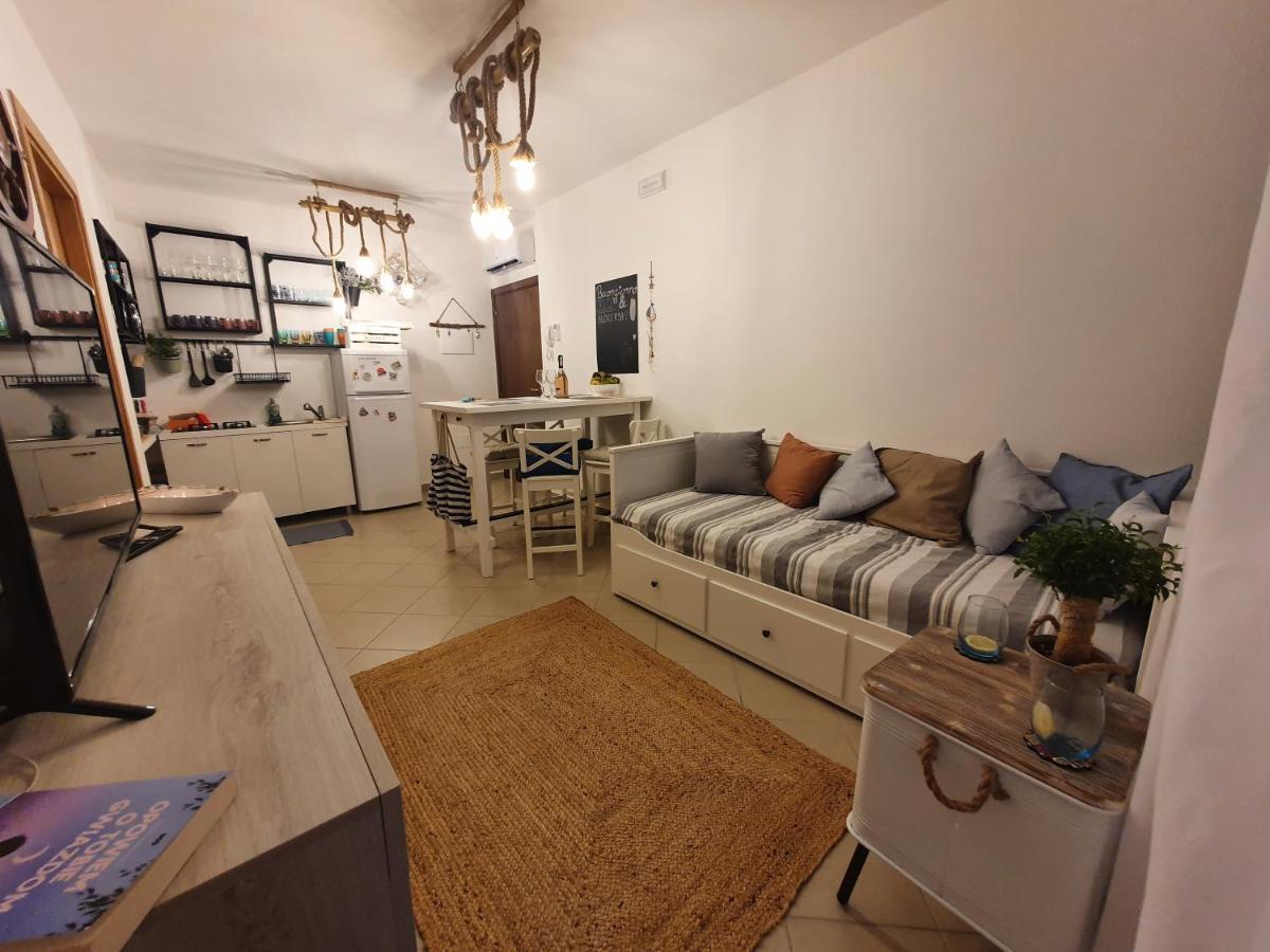 Bella Alba Apartment On The Beach Алба Адриатика Екстериор снимка