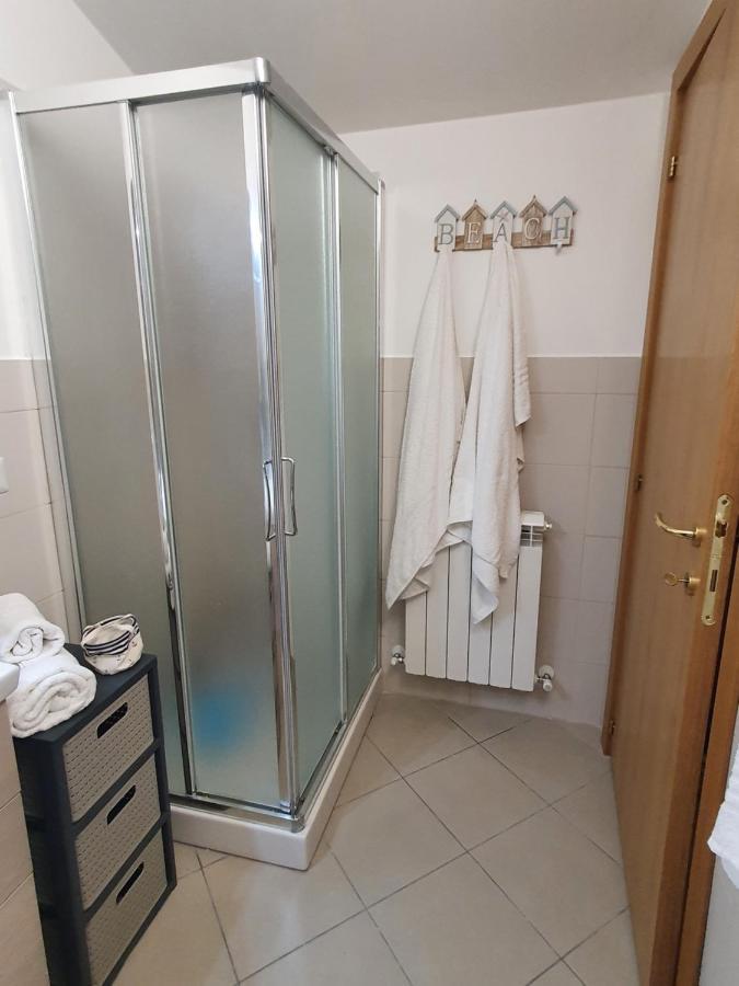 Bella Alba Apartment On The Beach Алба Адриатика Екстериор снимка